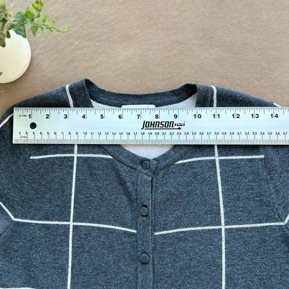 Charter Club Women's Windowpane Button Up Long Sleeve Cardigan Sweater Medium - Picture 5 of 8